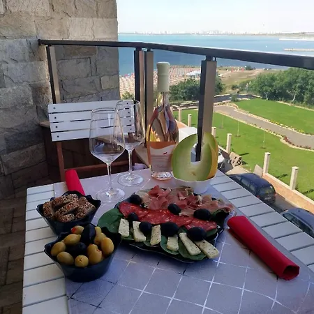 For Guests Panorama - First Line Sea Apartment Burgas